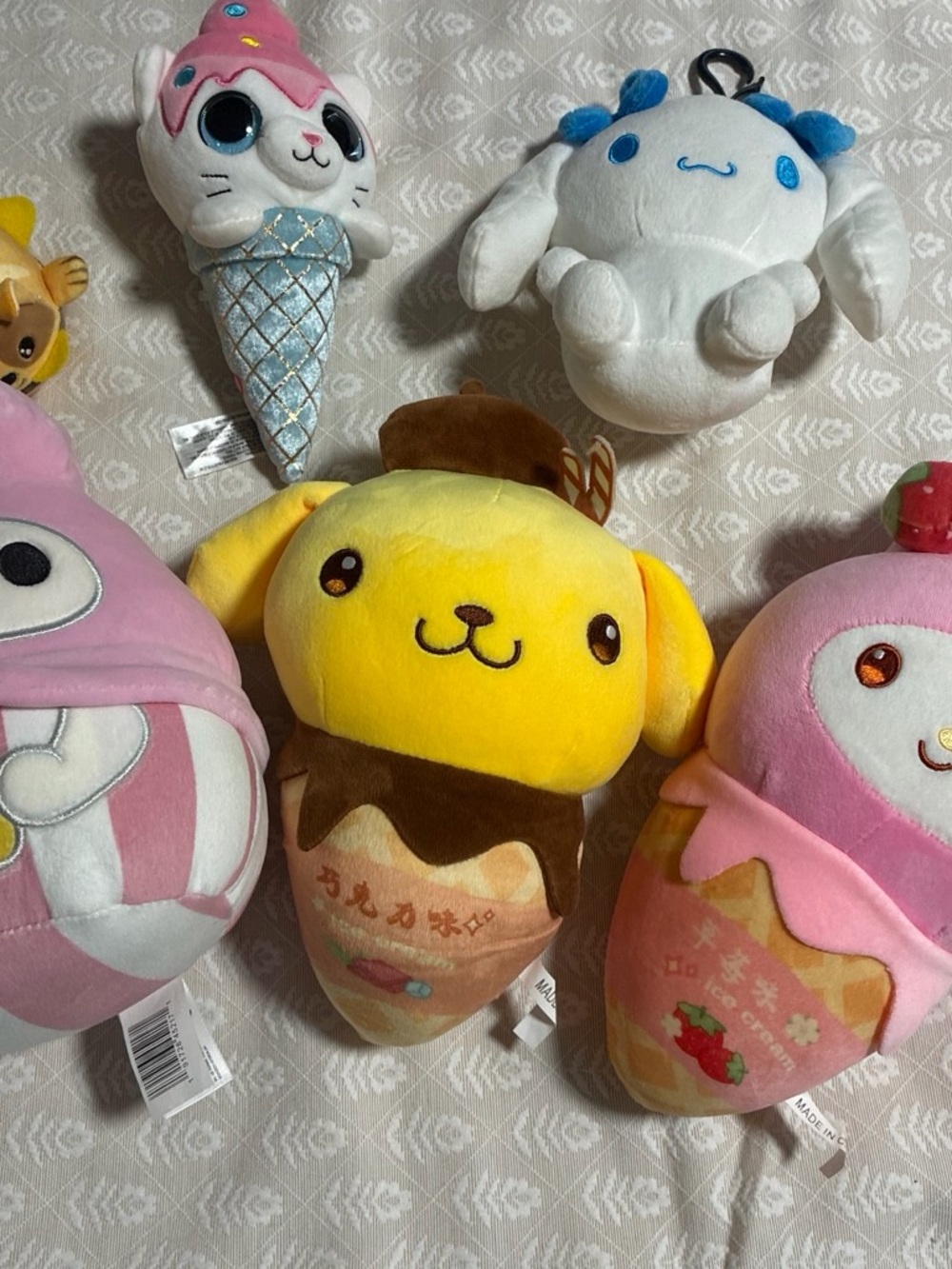 Sanrio Yellow Pom Pom Purin Chocolate-Topped Dessert Plush